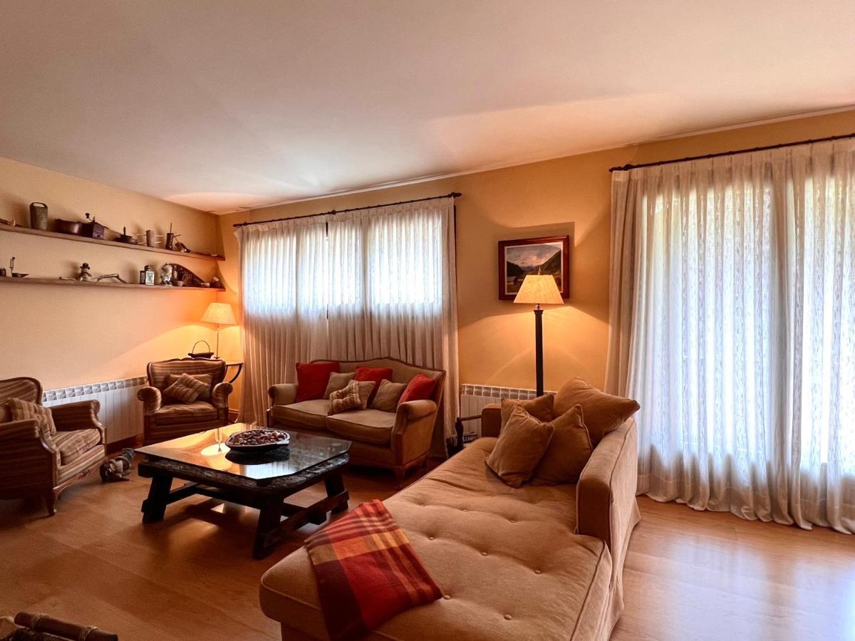 Apartament De La Vall Ferrera - L'Amfitriona Areu Kültér fotó