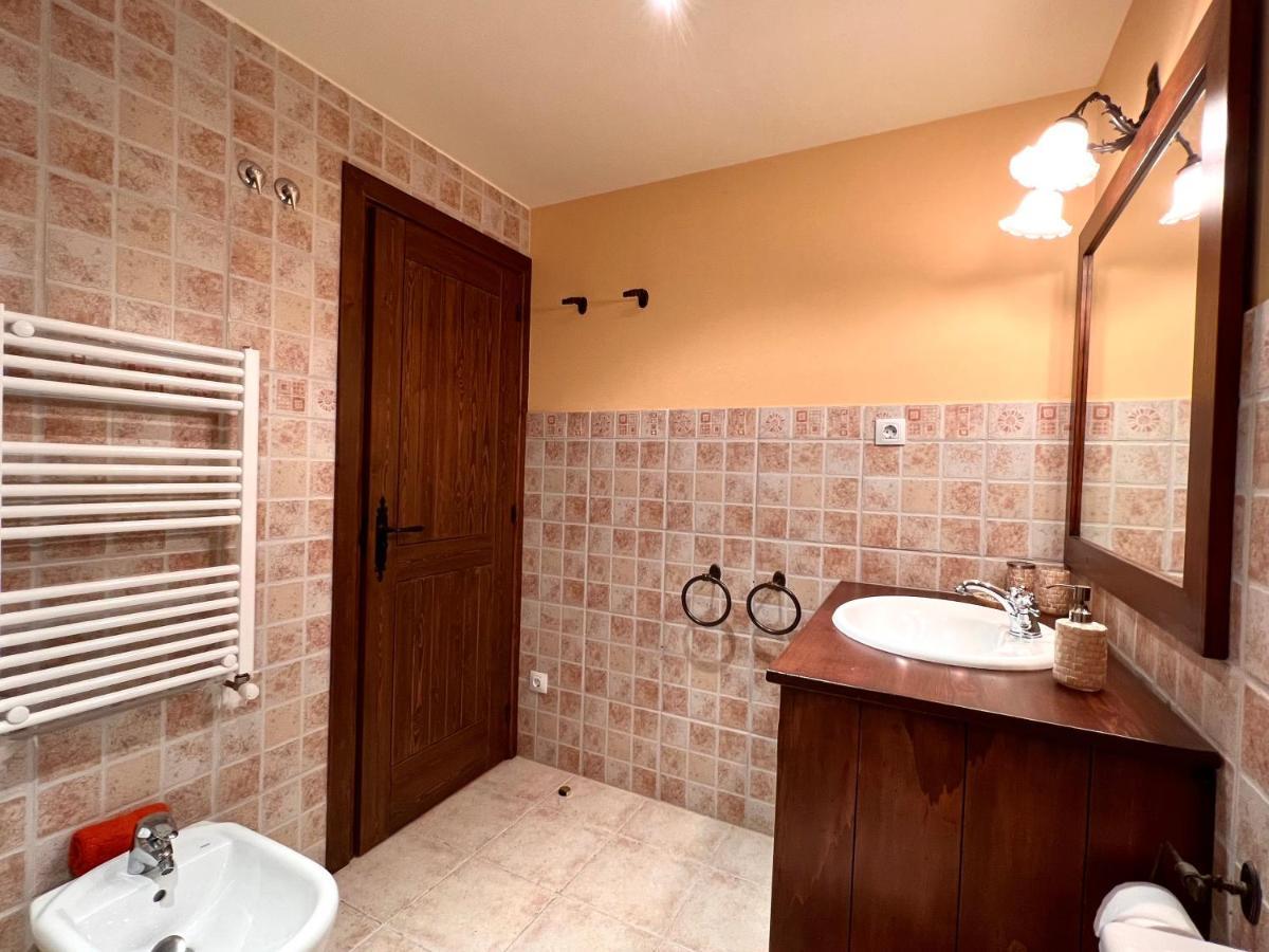 Apartament De La Vall Ferrera - L'Amfitriona Areu Kültér fotó