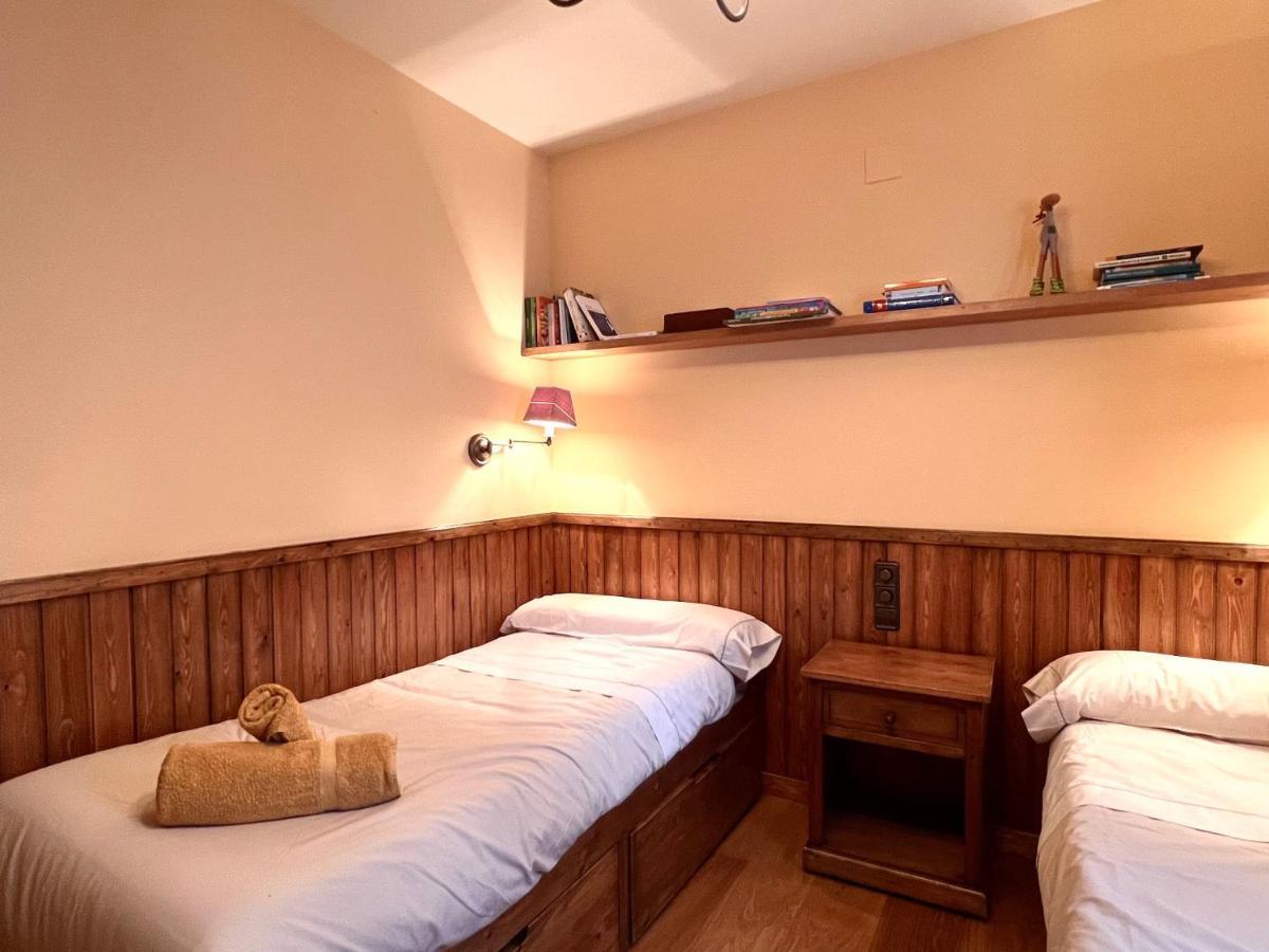 Apartament De La Vall Ferrera - L'Amfitriona Areu Kültér fotó