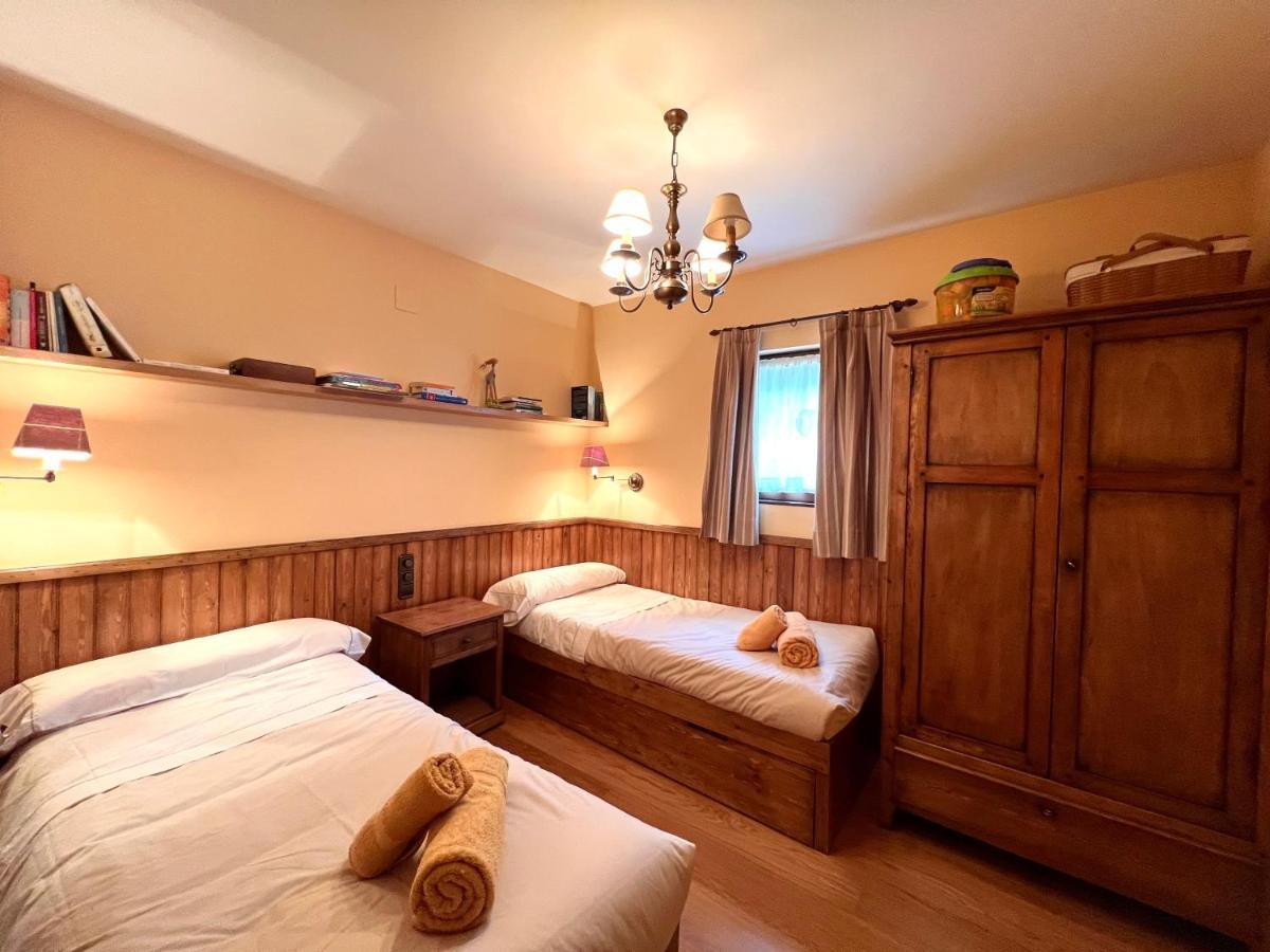 Apartament De La Vall Ferrera - L'Amfitriona Areu Kültér fotó